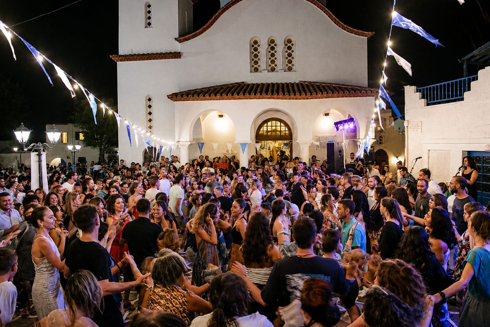 Beyond-the-Beach,-Culture,-History-and-Traditions-of-Paros