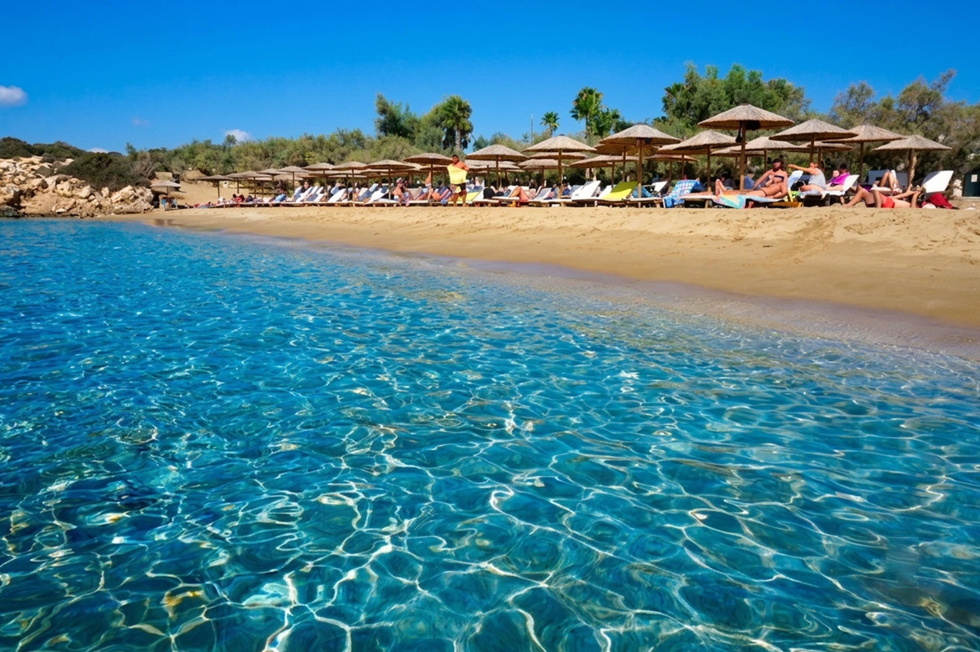 The-Location-Faragas,-Aliki,-Paros,-villa-azzuro3