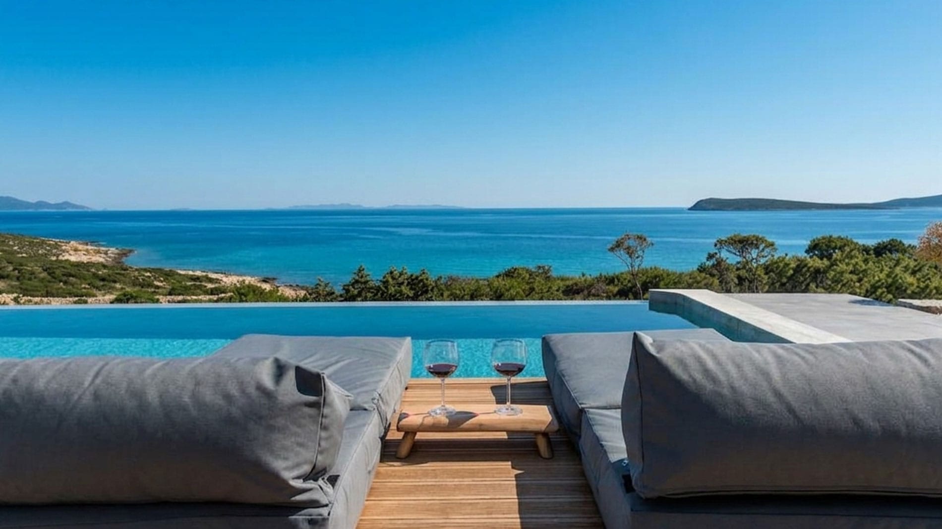 Villa-Azzuro,-A-Private-Luxury-Retreat-Above-Faragas-Beach,-Paros